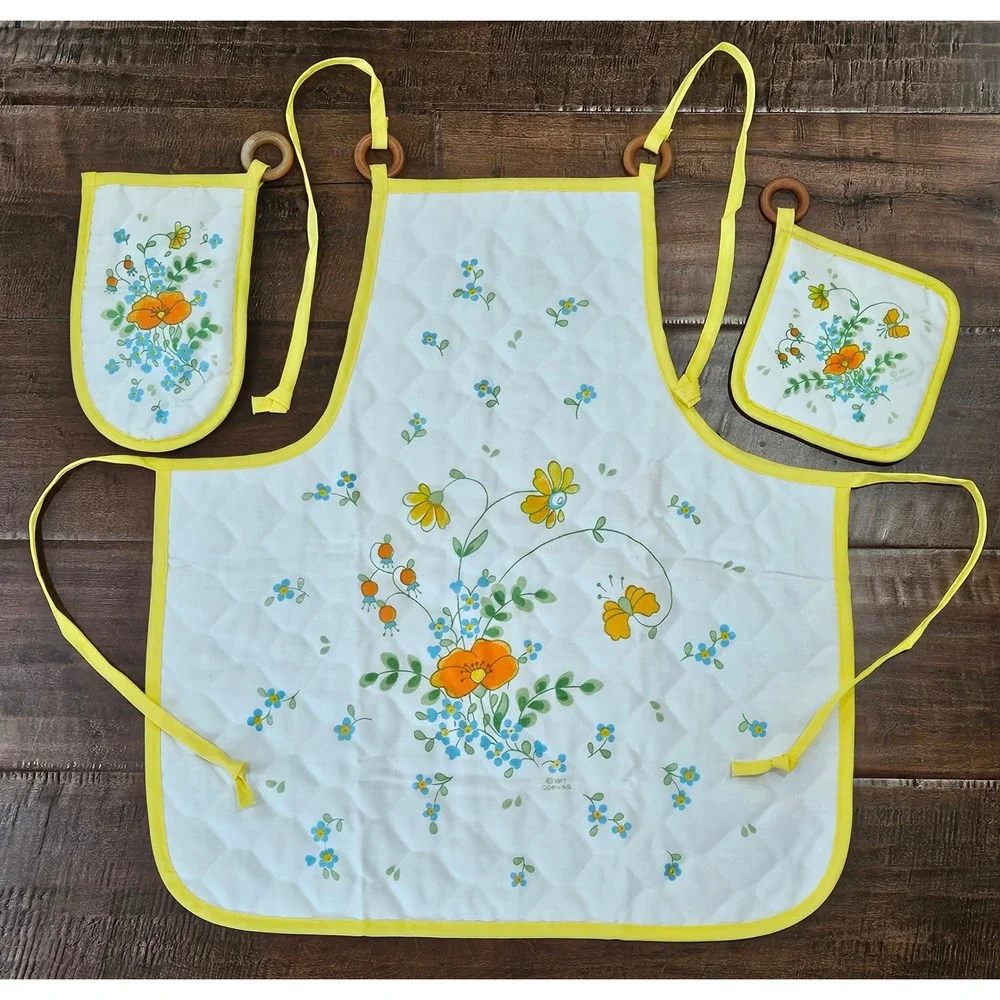 RARE VTG 77 Cottagecore Corning Ware Wild Flower Quilted Apron-Pot Holder Set 3